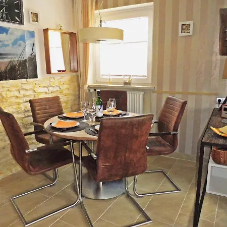 Deichwiese Ferienwohnung: Sylt Garden Retreat Westerland Exterior photo