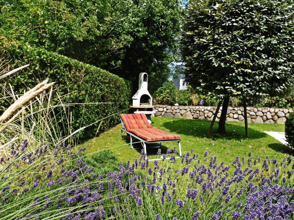 Deichwiese Ferienwohnung: Sylt Garden Retreat Apartment