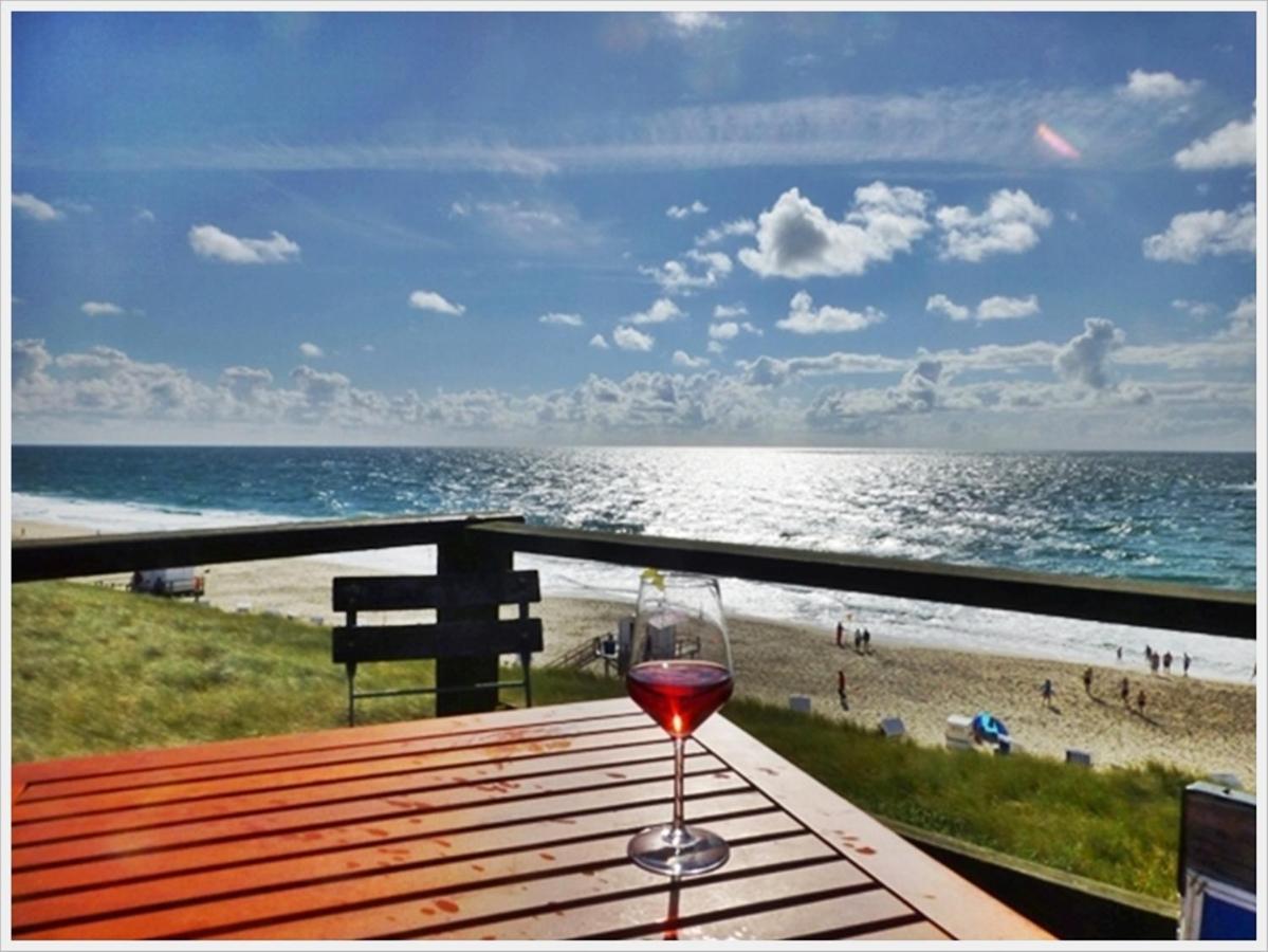 Apartment Deichwiese Ferienwohnung: Sylt Garden Retreat